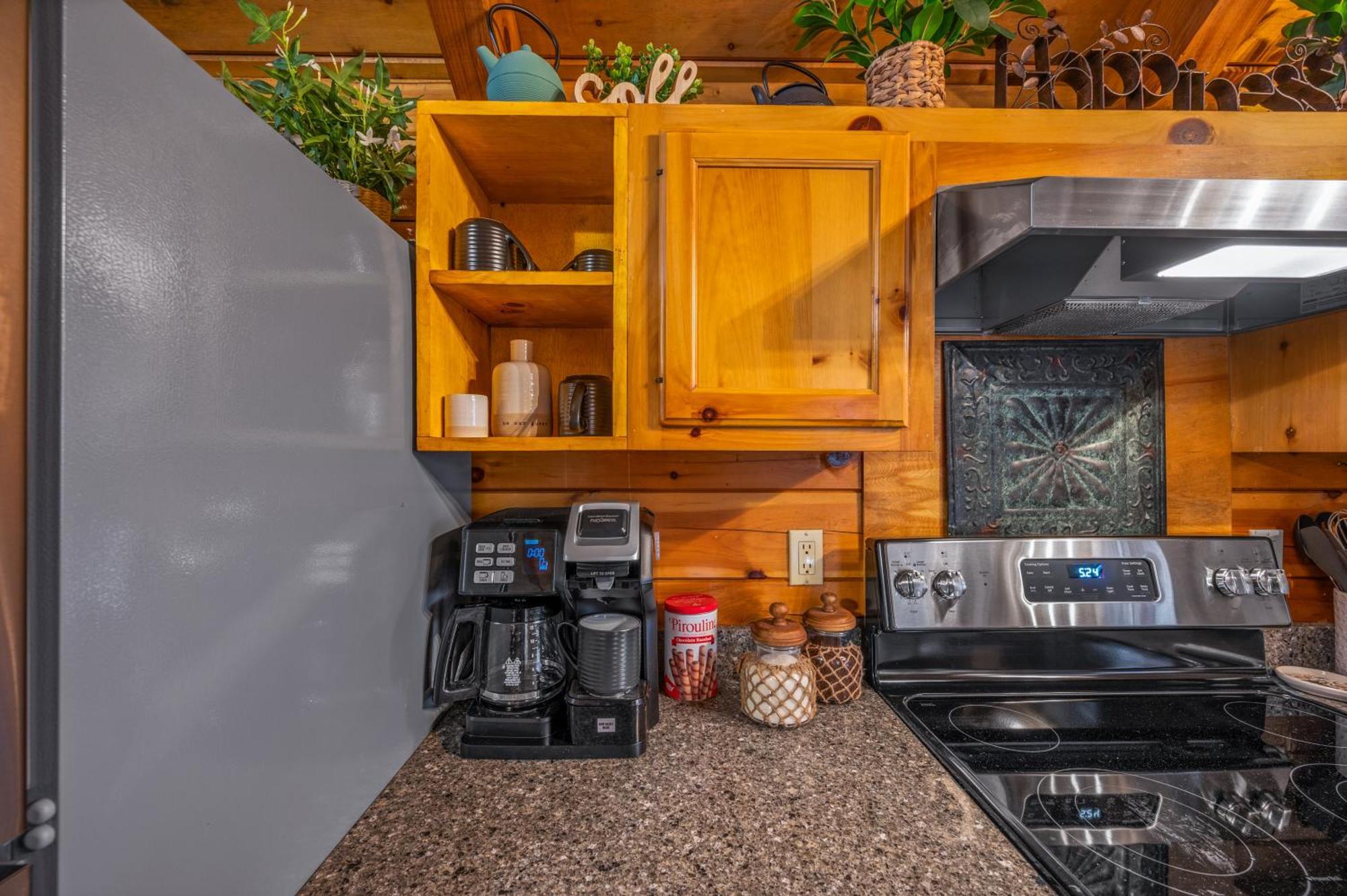 Log Cabin, Hot Tub, Fireplace, Pool Table & Views! Sevierville Εξωτερικό φωτογραφία